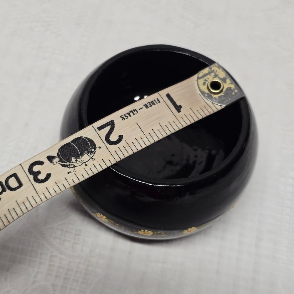 Vintage 60s Floral Daisies Hand Painted Black Lacquered Round Trinket Box - Picture 8 of 13